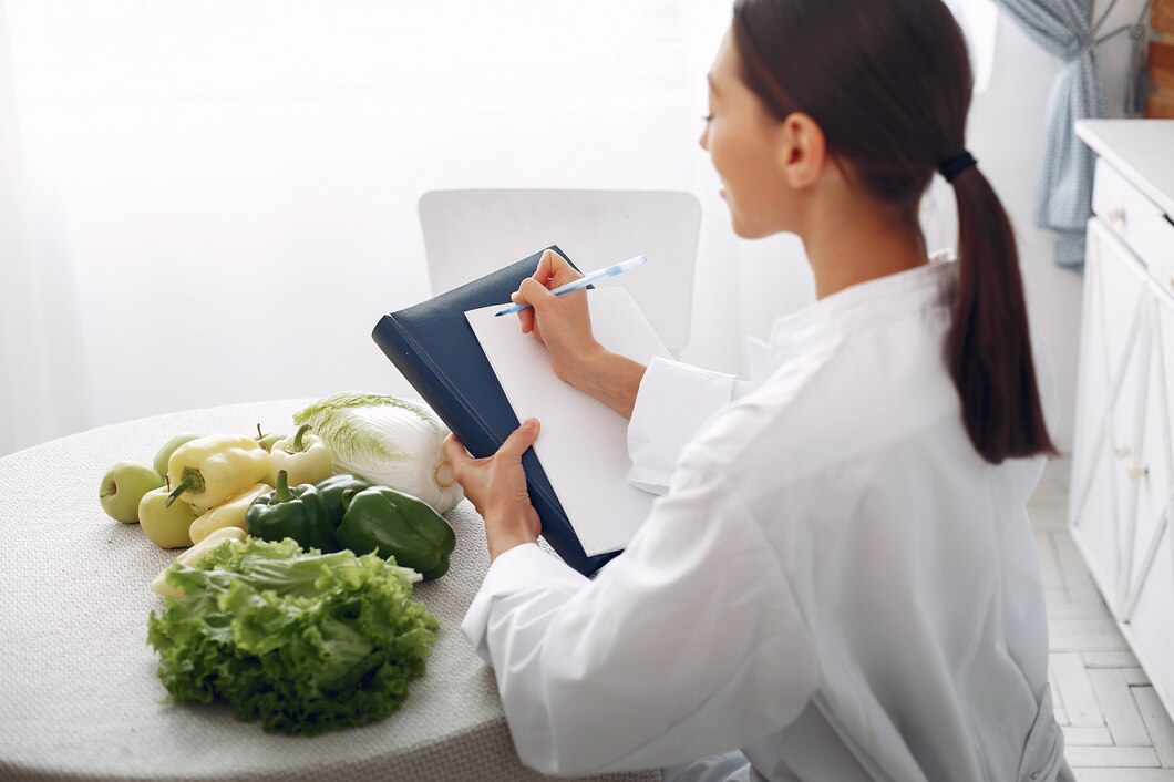 Jak znaleźć profesjonalnego dietetyka – cechy, które powinien posiadać specjalista od żywienia